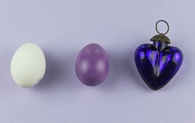 Eier mit blauem Herz 