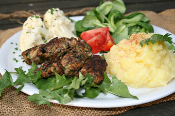 organisch, wildkräuter-cevapcicis, lifestyle, gesunde, ernährung, foodie, werbetafel, modern, neu