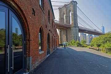 Docks et Brooklyn Bridge.