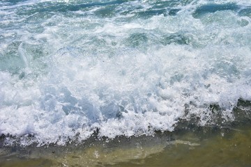 Fototapeta na wymiar Crashing Waves