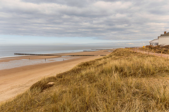 Nordsee Strand mit Blick über die Dünen 