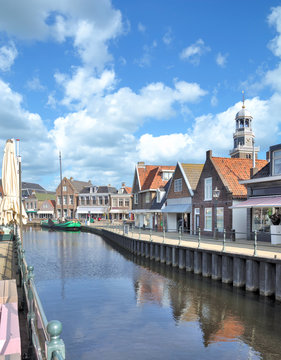 der idyllische Fischerort Lemmer am Ijsselmeer in der Provinz Friesland,Niederlande