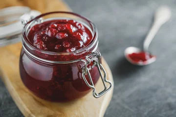 Foto op Plexiglas Traditional scandinavian jam with cowberry and juniper © Edalin