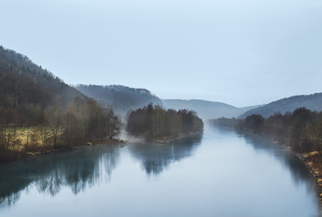 Nebelige Donau im Altmühltal