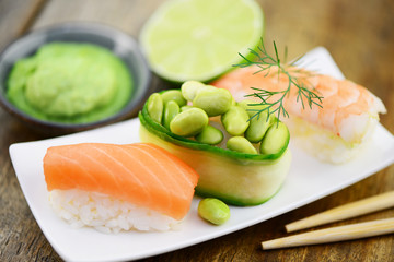 Lachs Sushi