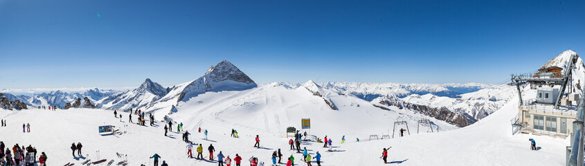 Fototapeta na wymiar Hintertuxer Gletscher Panorama