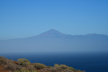 Fototapeta na wymiar La Gomera: View to San Sebastian