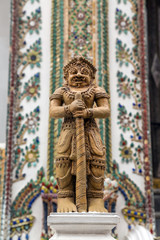 Obraz premium Detail outside entrance to temple in Bangkok