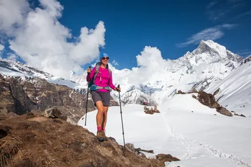 Deurstickers Annapurna Trekker on the way to Annapurna base camp, Nepal