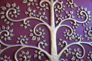 künstlerische objekte auf der Insel Koh Samui in Thailand in einem Tempel mit einem schlafenden...