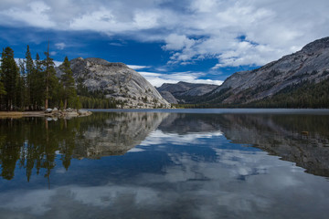 Fototapeta na wymiar Spectacular views of the Yosemite National Park in autumn, California, USA