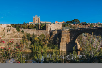 Fototapeta premium Saint Martin Bridge across Tagus River, Toledo, Spain