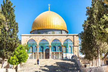 Fototapeta na wymiar The Dome of the Rock on the temple mount in Jerusalem - Israe