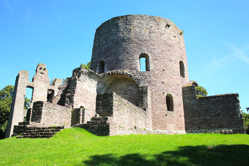 Fototapeta na wymiar The around 1000 years old Castle Krukenburg in north Hessen, Germany
