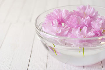 Floating flowers, aroma bowl
