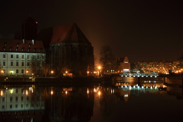 Most Tumski i Biblioteka Uniwersytecka we Wrocławiu nocą. - obrazy, fototapety, plakaty