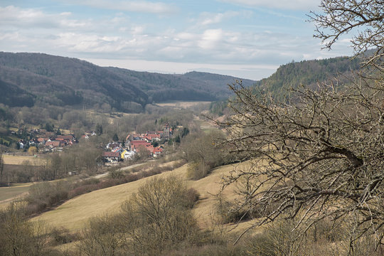 Blick in das Leutratal bei Jena in Th&uuml;ringen
