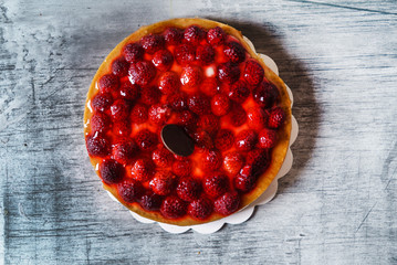 raspberry tart cake