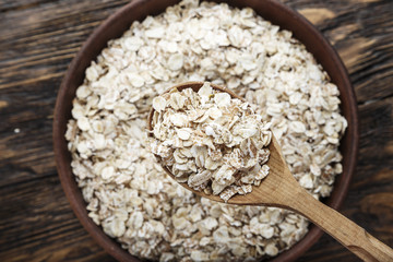 plate with oat flakes