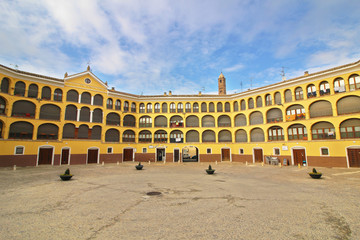 Fototapeta na wymiar Plaza de Toros Vieja de Tarazona, Zaragoza, España