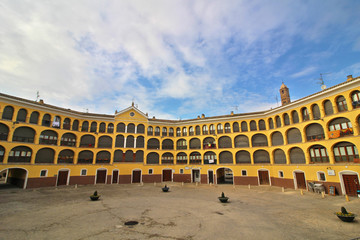Fototapeta na wymiar Plaza de Toros Vieja de Tarazona, Zaragoza, España