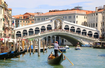 Fototapeta na wymiar Canaux de Venise