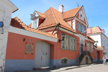 Tallin ville medievale maison rose