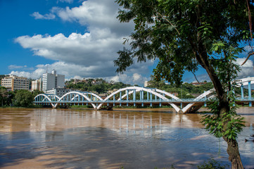 Ponte dos Arcos sobre Rio Paraíba do Sul, Barra Mansa - RJ