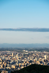 Fototapeta premium 札幌都市風景 夕景 幌見峠からの眺め 