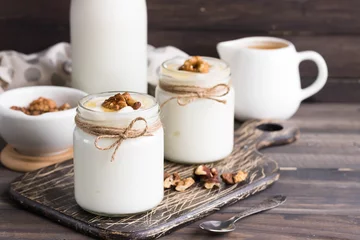 Crédence de cuisine en verre imprimé Produits laitiers Georgian yoghurt matsoni