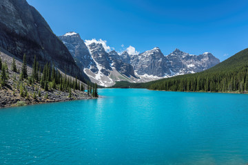 Fototapeta na wymiar Moraine lake in Banff National Park, Canada.