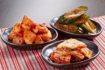 キムチ3種盛り（白菜キムチ、カクテキ、オイキムチ）