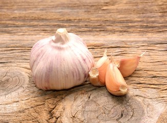  Garlic on a old wooden background