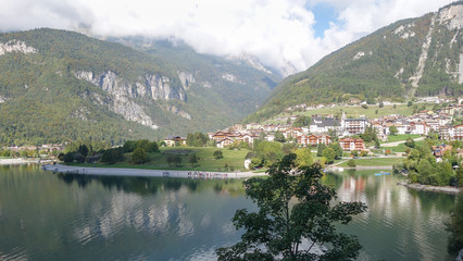Molvenosee in den Brentadolomiten