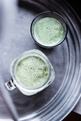 Grüner Smoothie mit grünem Gemüse