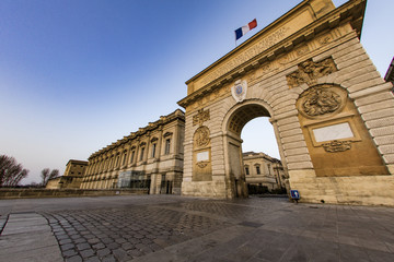 Fototapeta na wymiar Ancien tribunal de Montpellier