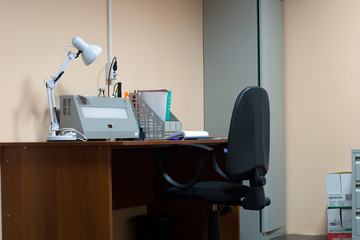 Laboratory assistant desk with illuminator