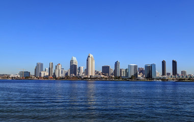 Obraz na płótnie Canvas The San Diego, California skyline from Coronado Island.