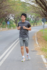 Fototapeta na wymiar fitness man running in the park