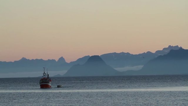 peschereccio isole lofoten norvegia