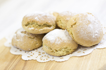 Bread. Bake (baking). Fresh rolls with sprinkling