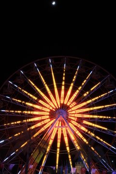 d&ouml;nme dolap eğlence gece lunapark sirk &ccedil;ocuklar 