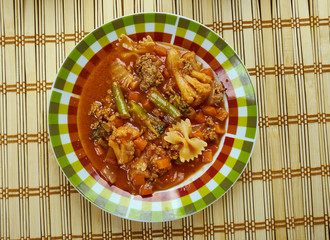 Beef and Tomato Macaroni Soup