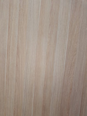 clear and medium wood texture pine or oak