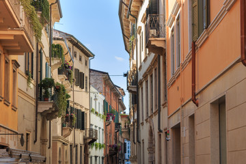 Fototapeta na wymiar Narrow street in Verona, Italy