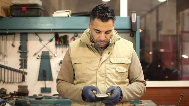 Car mechanic 03