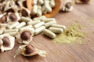 Moringa capsules with dried