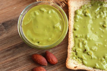 Green tea milk spread with almonds
