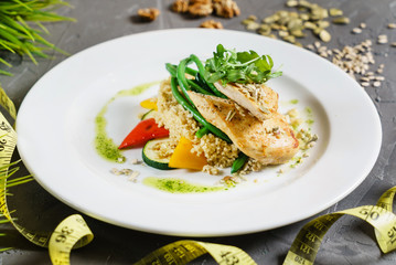 quiona with chicken fillet
