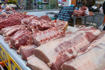 Свинина,Сырое мясо на рынке